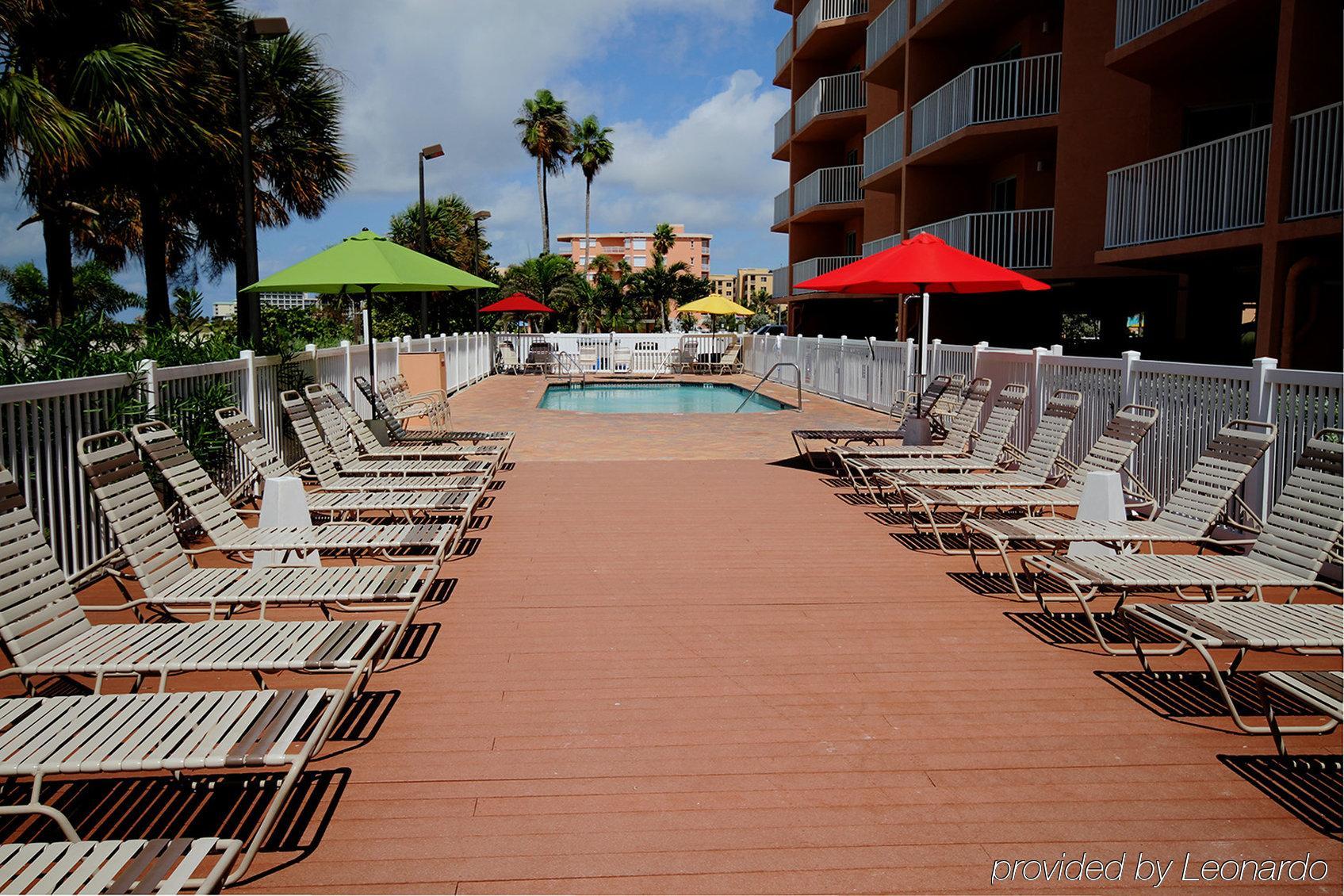Surf Beach Treasure Island Resort Сант Пит Бич Удобства фото