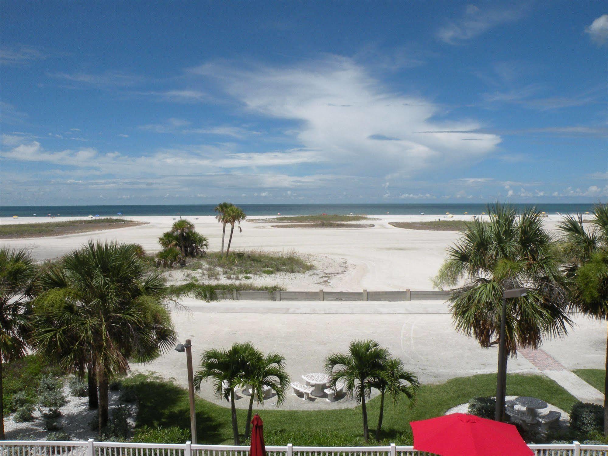 Surf Beach Treasure Island Resort Сант Пит Бич Экстерьер фото